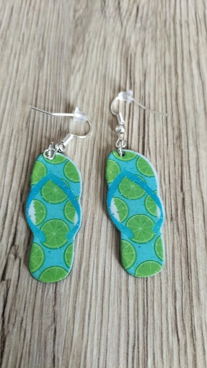 Boucles d'oreilles tongs turquoises avec citrons verts